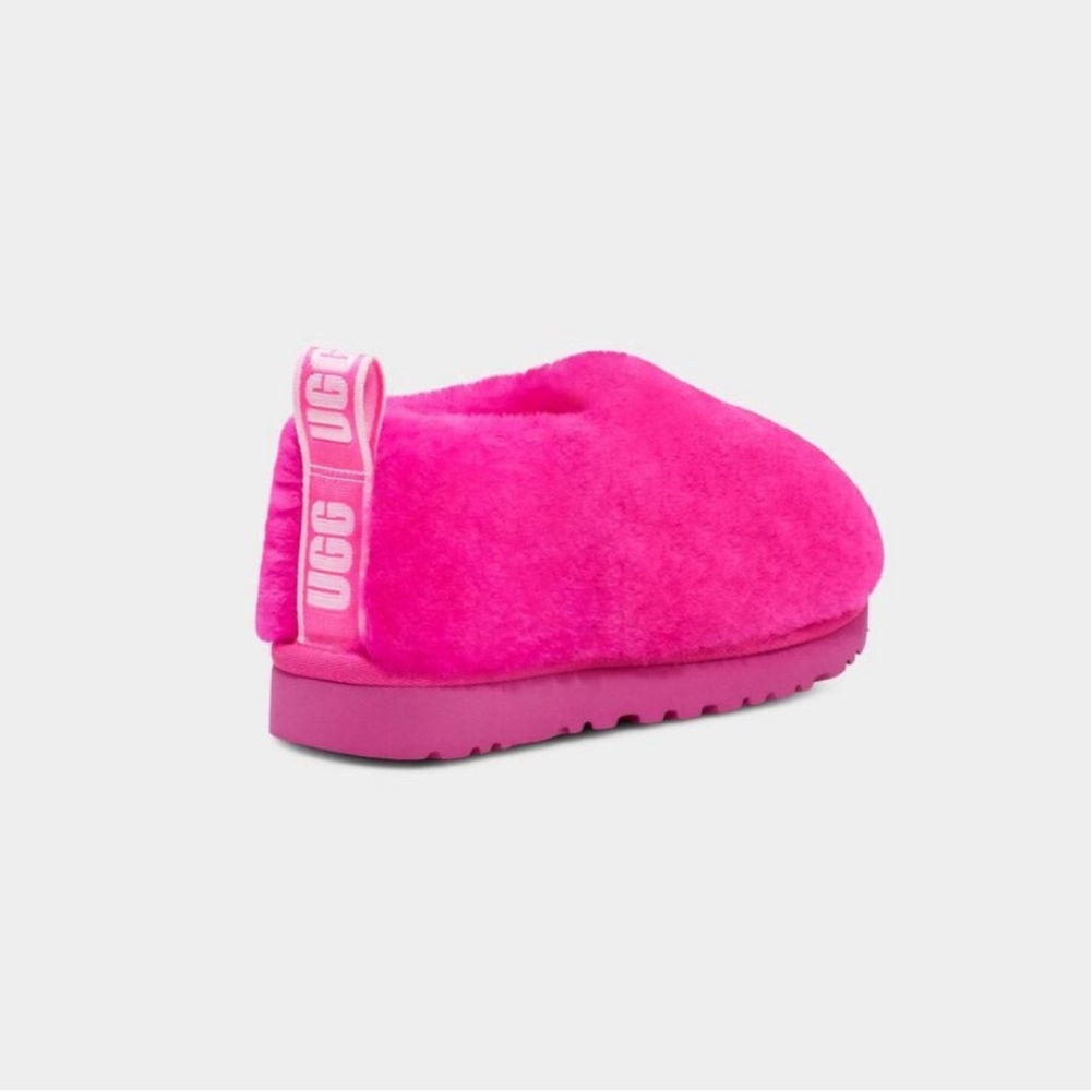 NWT UGG Women's Classic Cozy Bootie. - Picture 11 of 14